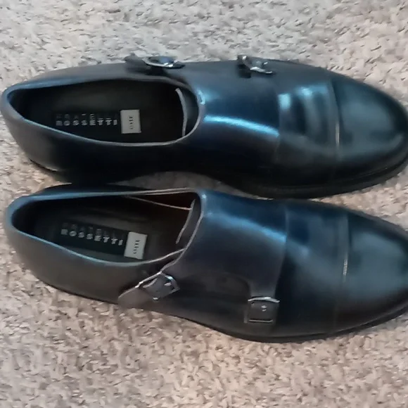 Shoes - Picture 2 of 5